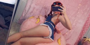 Belle Delphine Sucking Banana Snapchat Photos