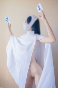 Ayame Kajou Nude Cosplay Photos