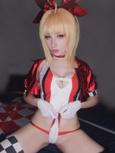 ShiroKitsune Nude Nero Racing Set