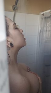 April Hylia akaWaifu onlyfans Bathing Leaked Porn Photos
