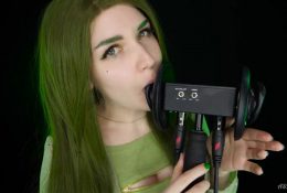ASMR KittyKlaw Green Licking And Mouth Sounds Leaked Video