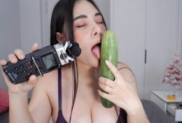 ASMR Wan Cucumber Licking Leaked Video